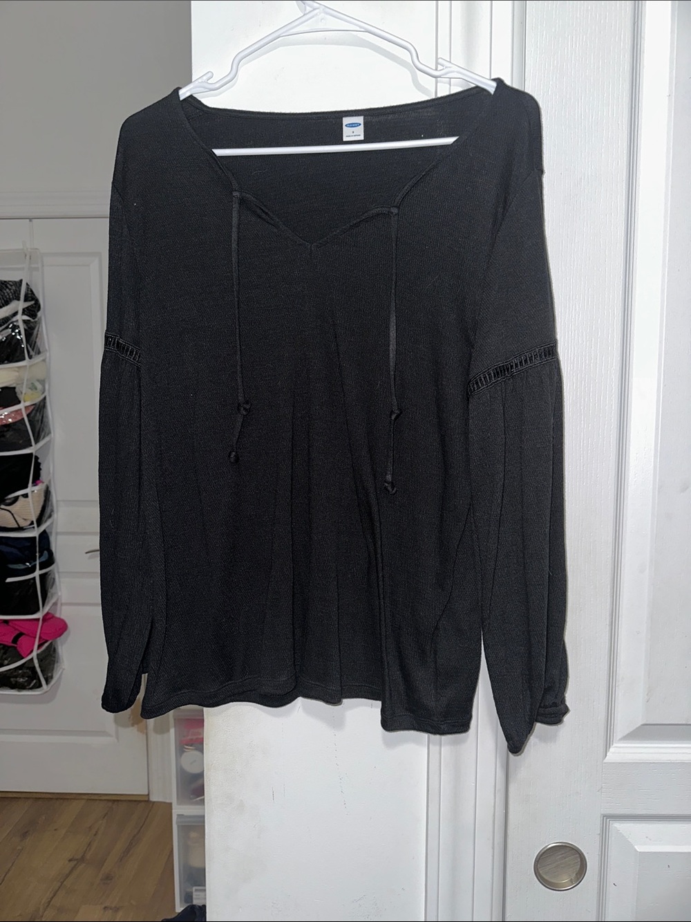 Old Navy Women’s Black Long-Sleeve Drawstring Knit Top